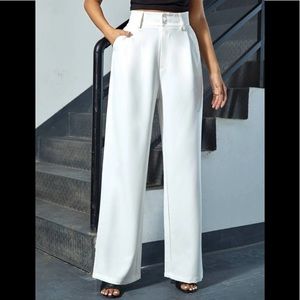 Wide legged trousers